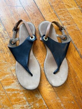 Women’s Black and Tan Leather Toe-Post Slingback Sandals